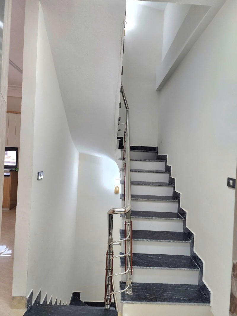 Bán nhà Lệ Mật,Việt Hưng 6 tầng,50m,mt6m oto vào nhà nhỉnh 8 tỷ - Ảnh 5